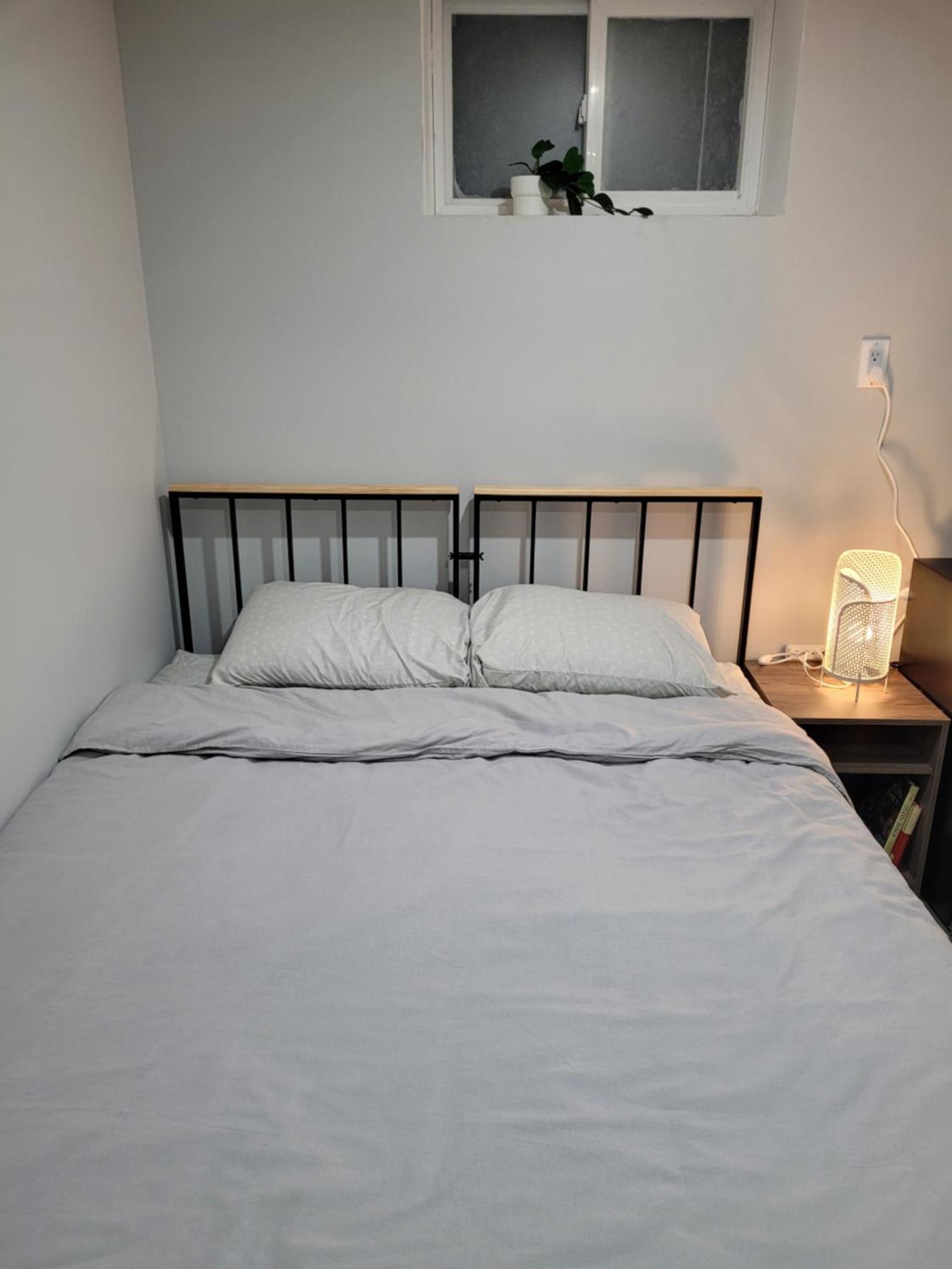 Guest House Basement - Master Bedrooms In Bayview Village Торонто Екстер'єр фото